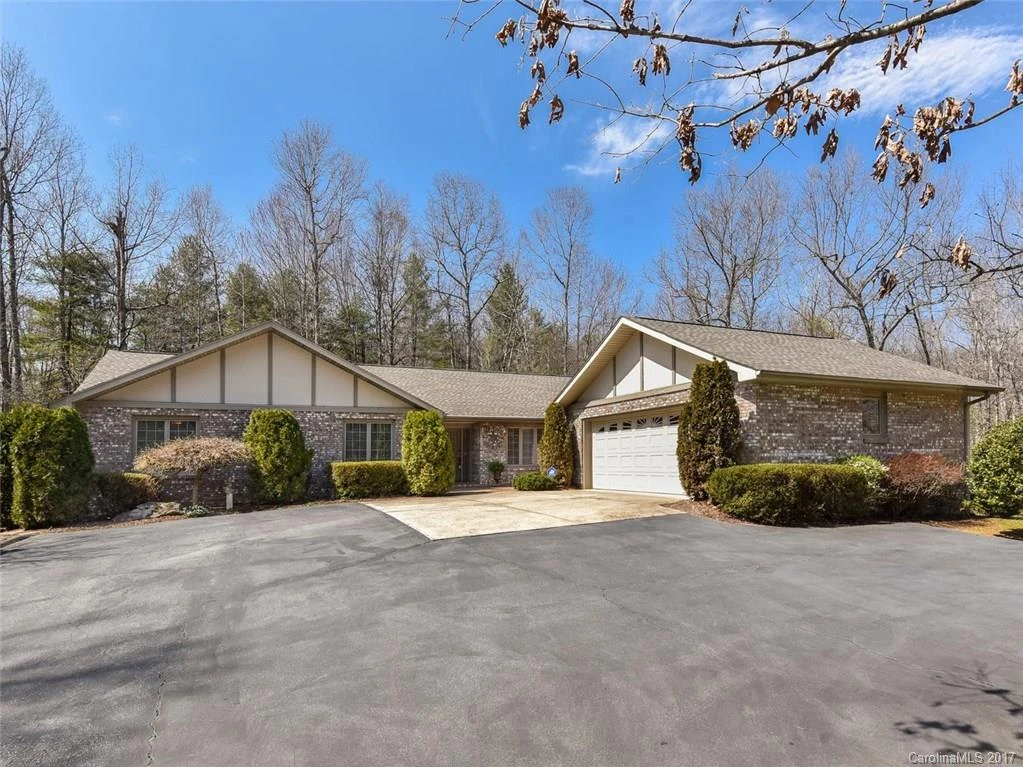 9 Shadow Brook Drive