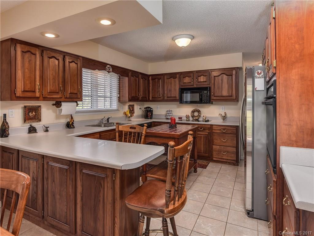 9 Shadow Brook Drive - Photo 12
