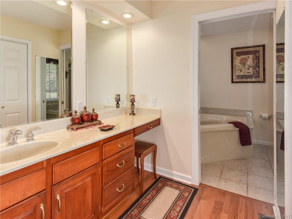 9 Shadow Brook Drive - Photo 15