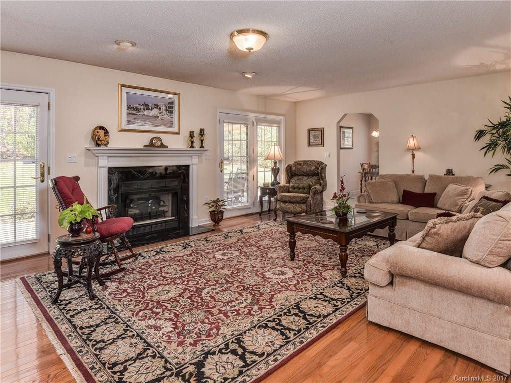 9 Shadow Brook Drive - Photo 8