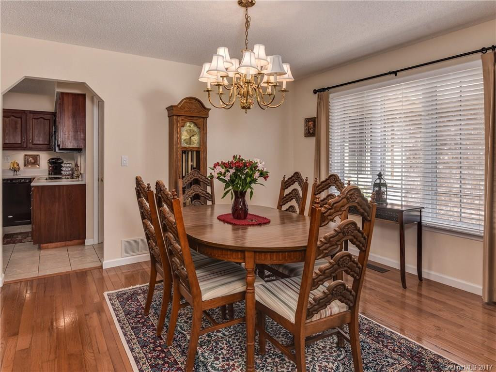 9 Shadow Brook Drive - Photo 10