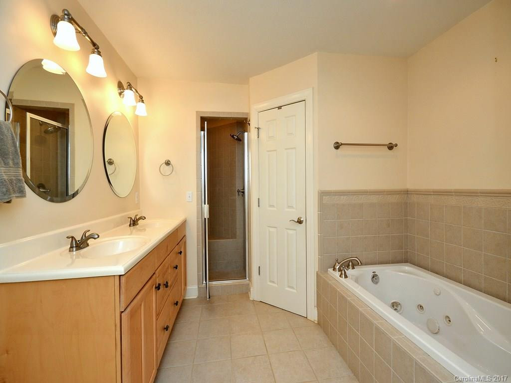 5556 Spring Road - Photo 15