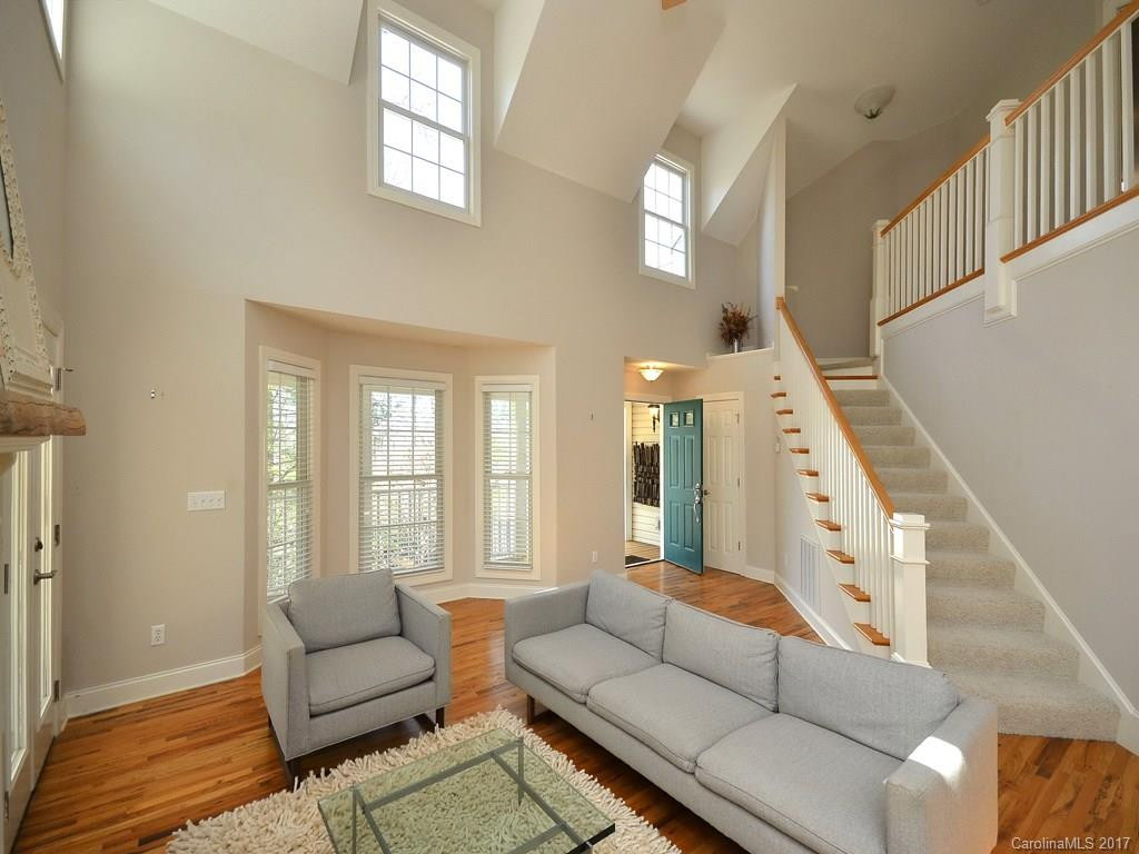 5556 Spring Road - Photo 5