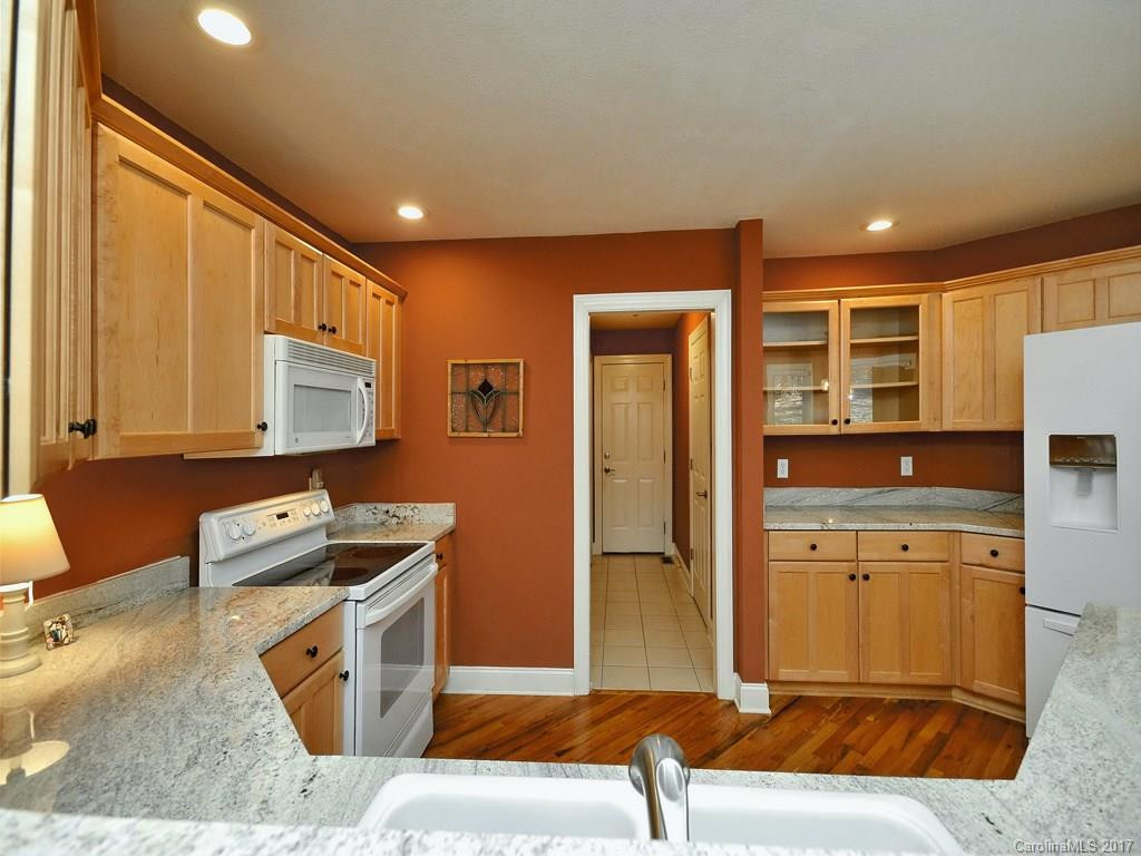 5556 Spring Road - Photo 9
