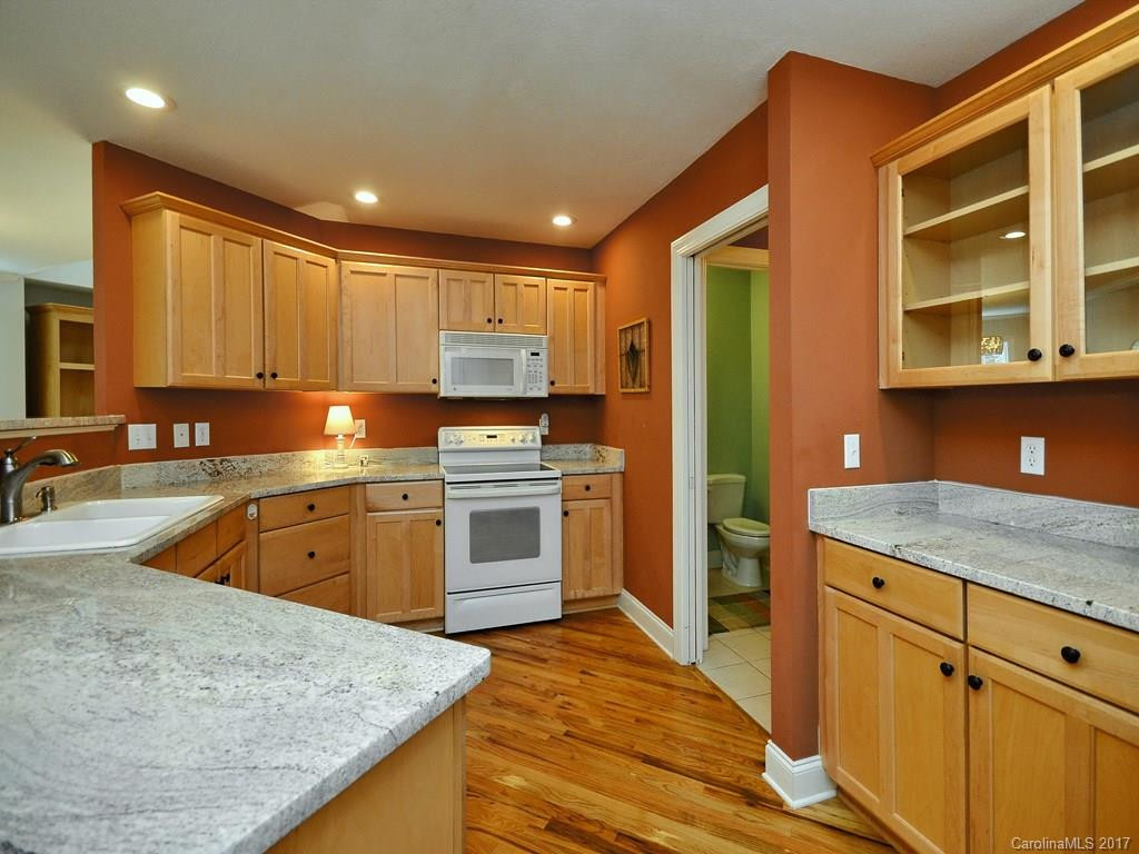 5556 Spring Road - Photo 10