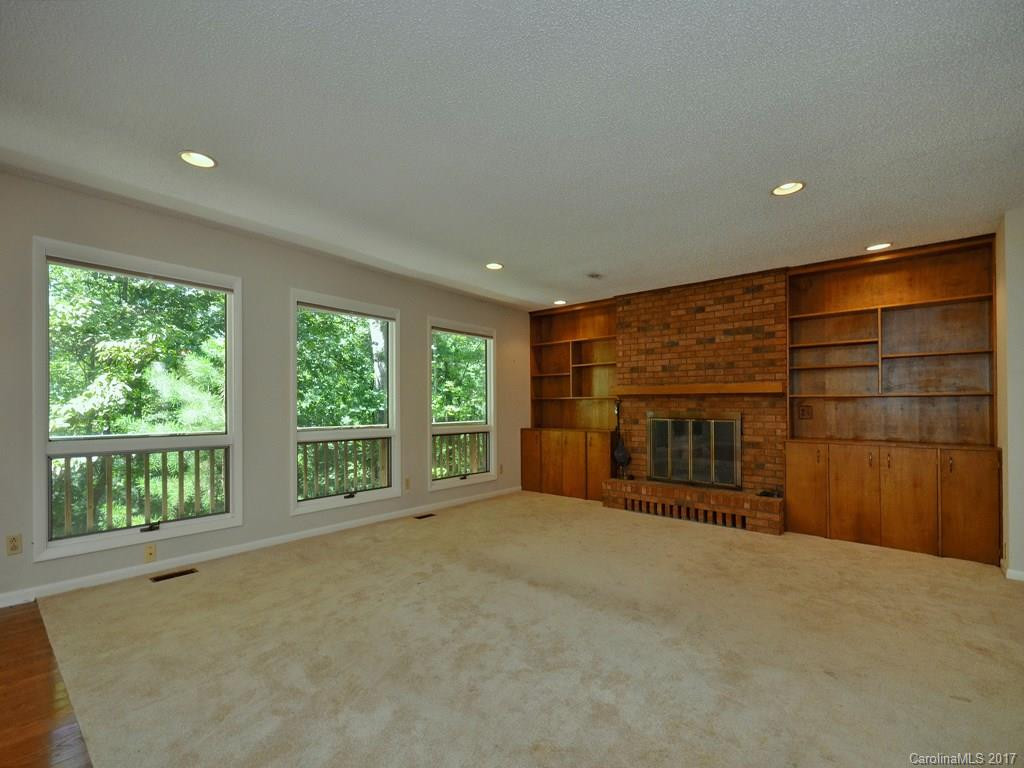 18 Parkview Drive - Photo 2