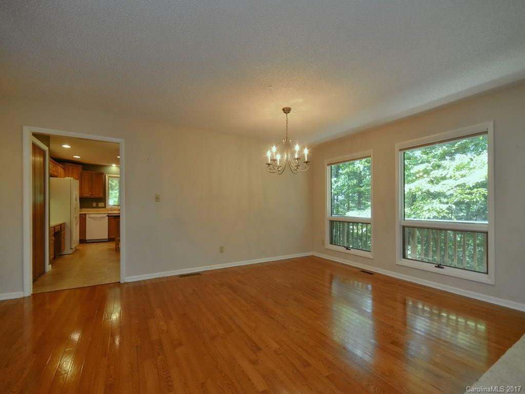 18 Parkview Drive - Photo 3