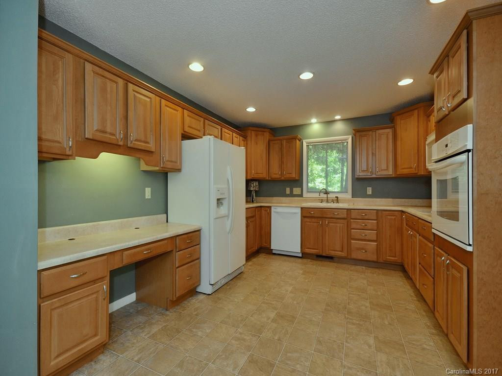 18 Parkview Drive - Photo 5