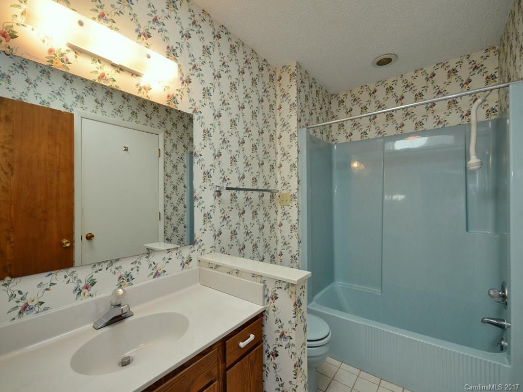 18 Parkview Drive - Photo 7