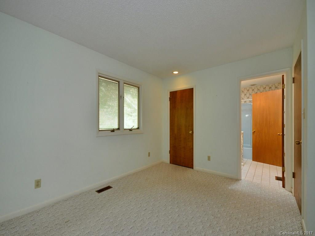 18 Parkview Drive - Photo 8