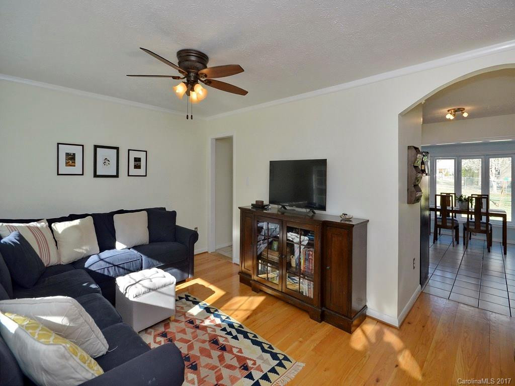 28 Woodhaven Drive - Photo 2