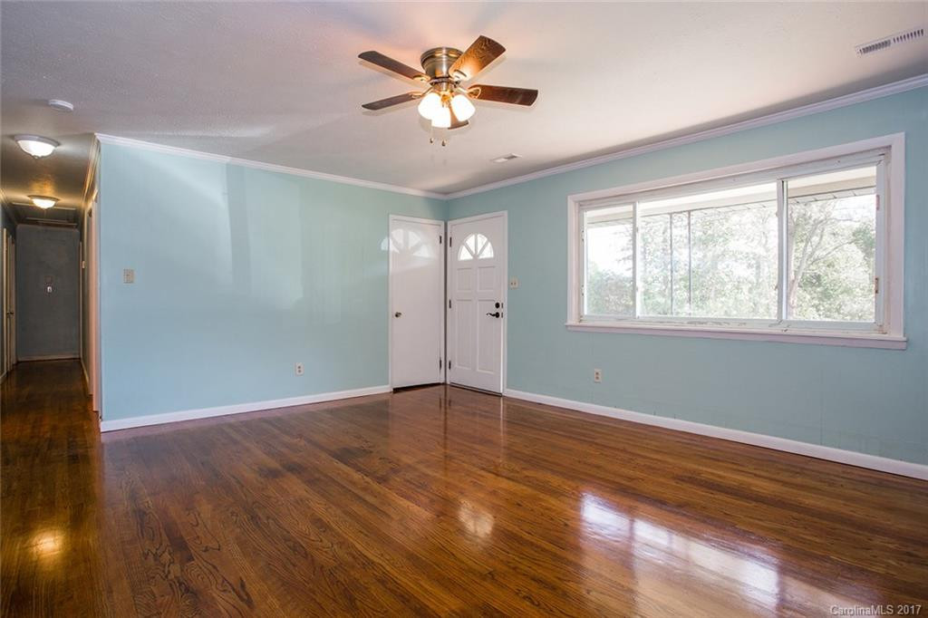 217 Cedar Hill Road - Photo 3
