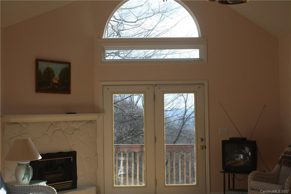 650 Creekside Drive - Photo 5