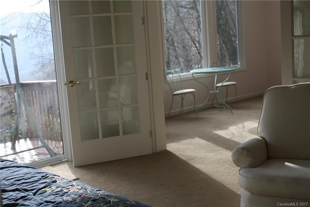 650 Creekside Drive - Photo 8