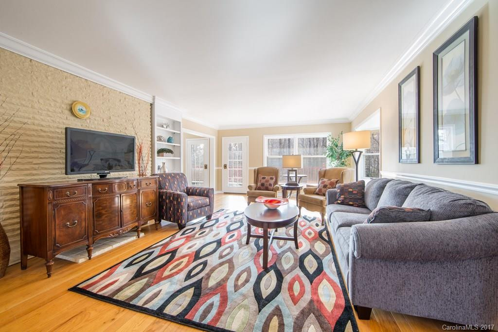 1742 Pisgah Forest Drive - Photo 10