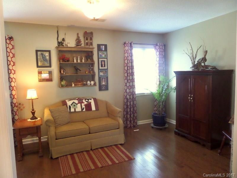 220 Dartcrest Drive #63R - Photo 5