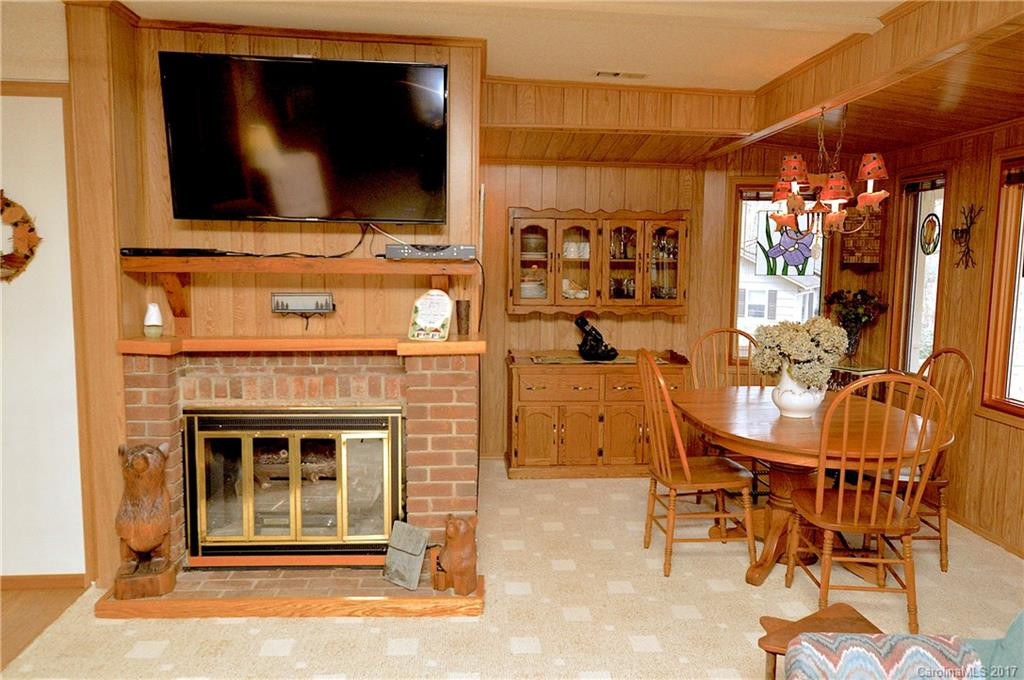 202 Highlands Loop - Photo 2