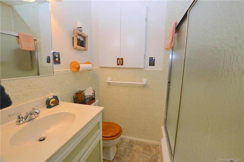 202 Highlands Loop - Photo 16