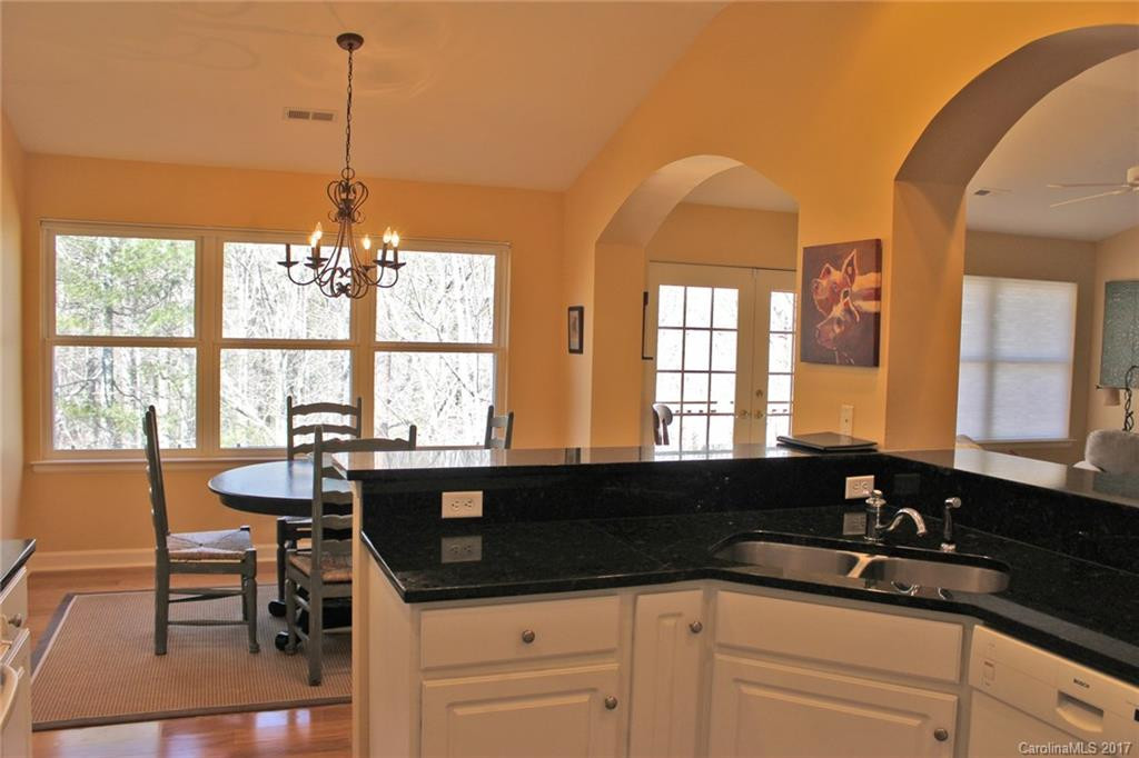 99 Ridgetop Circle #302 - Photo 8