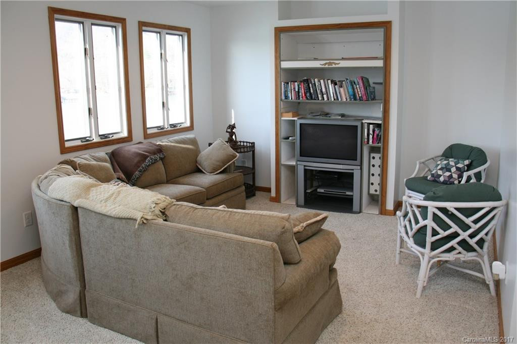 270 Burnt Ridge Road - Photo 19