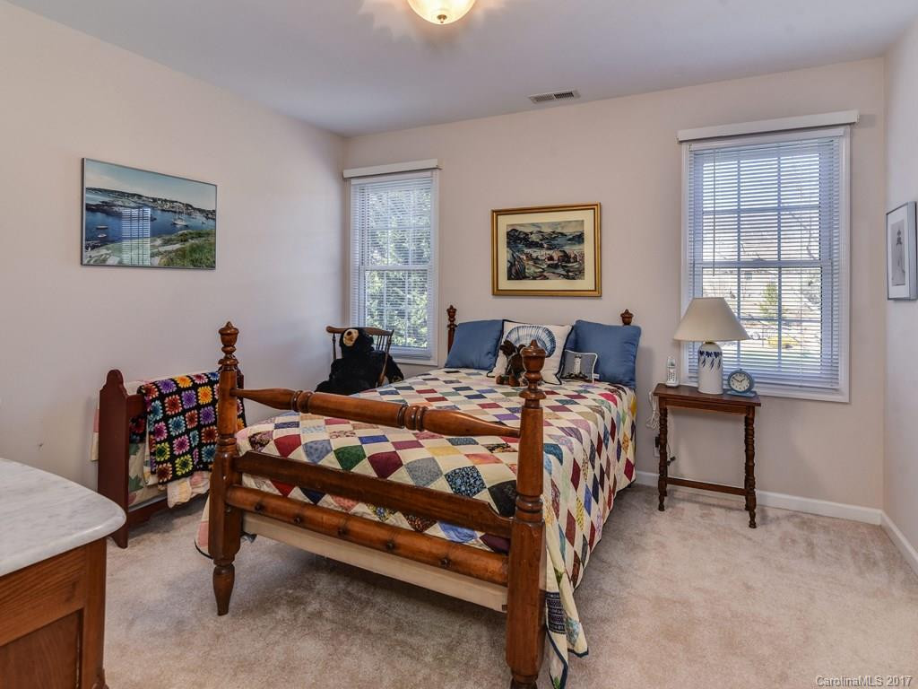 9 Meadow Glen Drive - Photo 13
