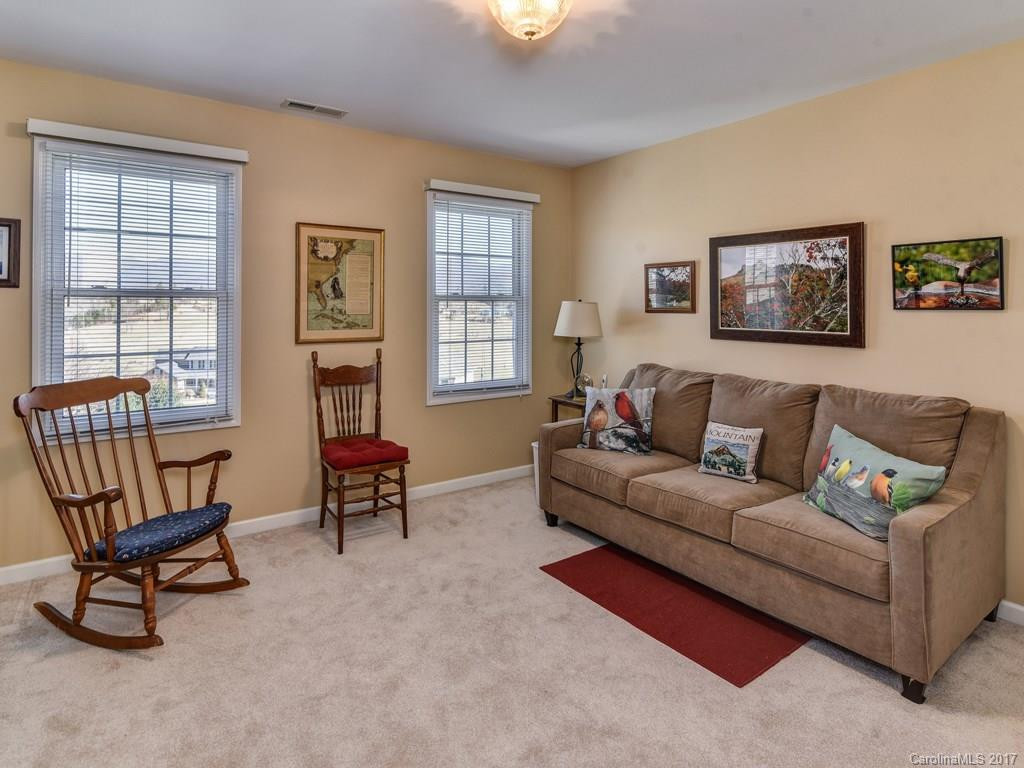 9 Meadow Glen Drive - Photo 16