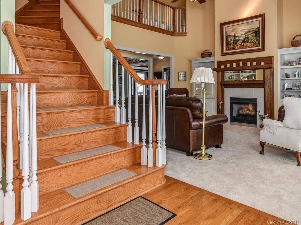 9 Meadow Glen Drive - Photo 3
