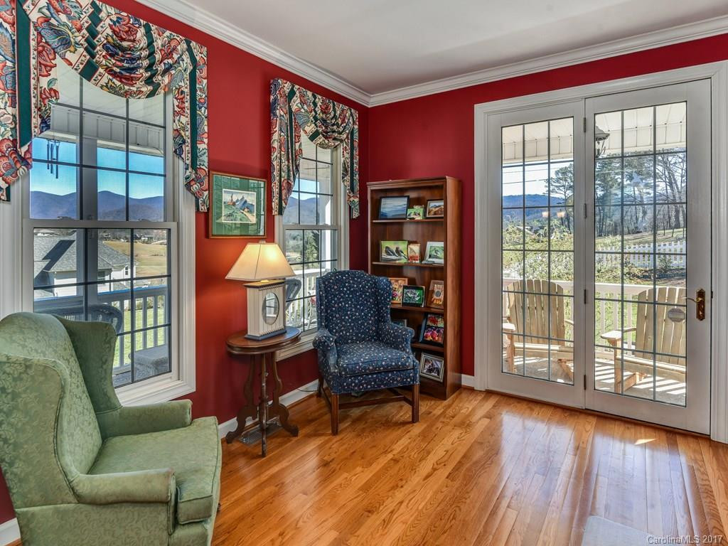 9 Meadow Glen Drive - Photo 4