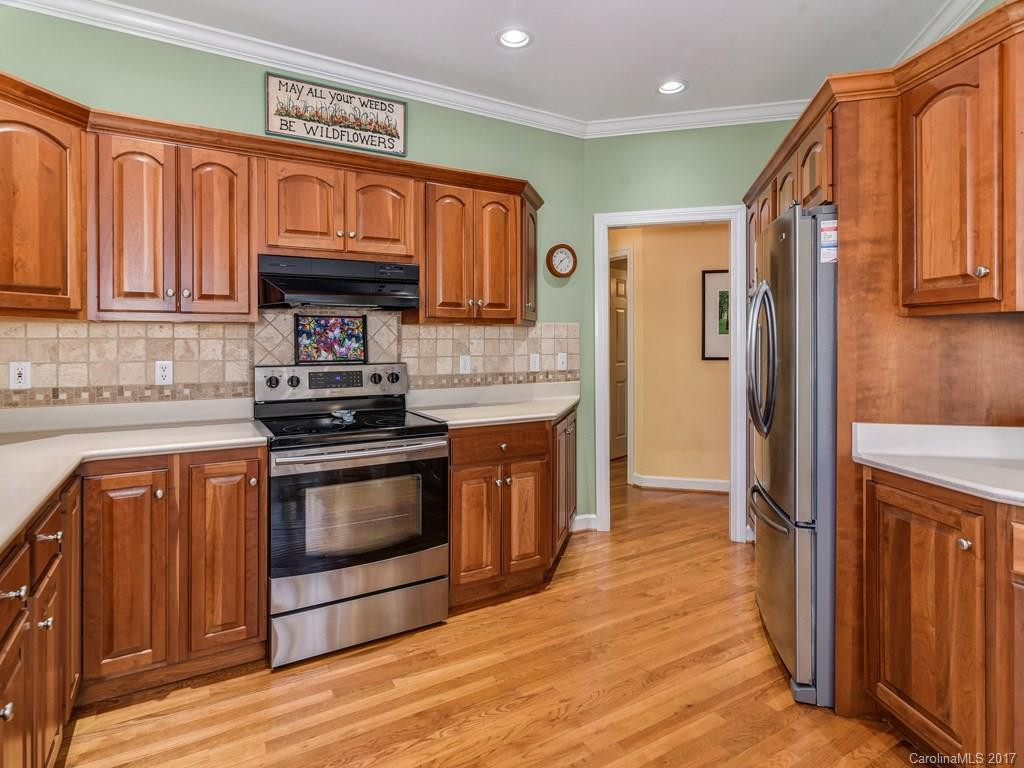 9 Meadow Glen Drive - Photo 8