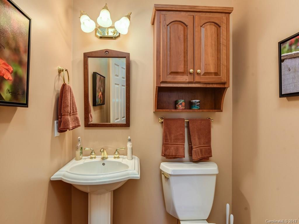 9 Meadow Glen Drive - Photo 10