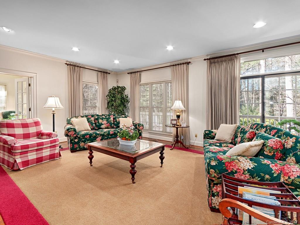 16 Holly Hill Road - Photo 4