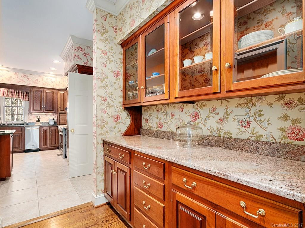 16 Holly Hill Road - Photo 8