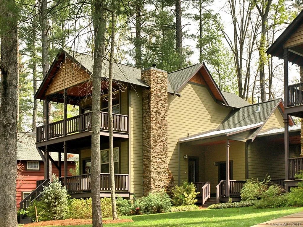 97 Lake Cove Road #4A