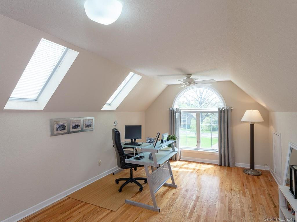 53 Highland Street - Photo 18