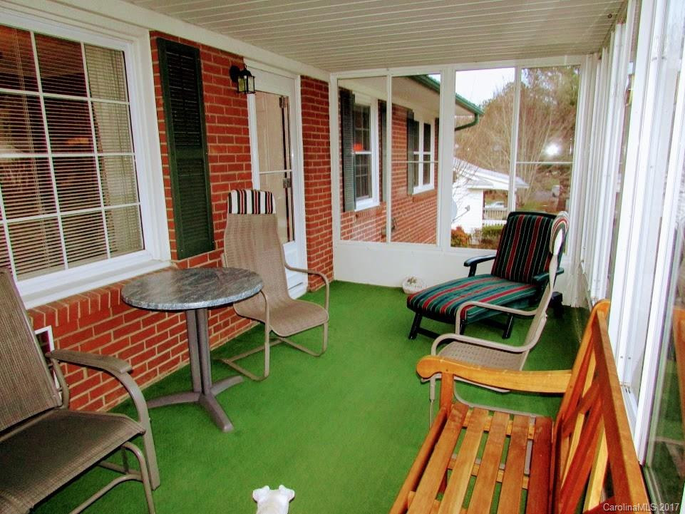 36 Starmount Drive - Photo 3