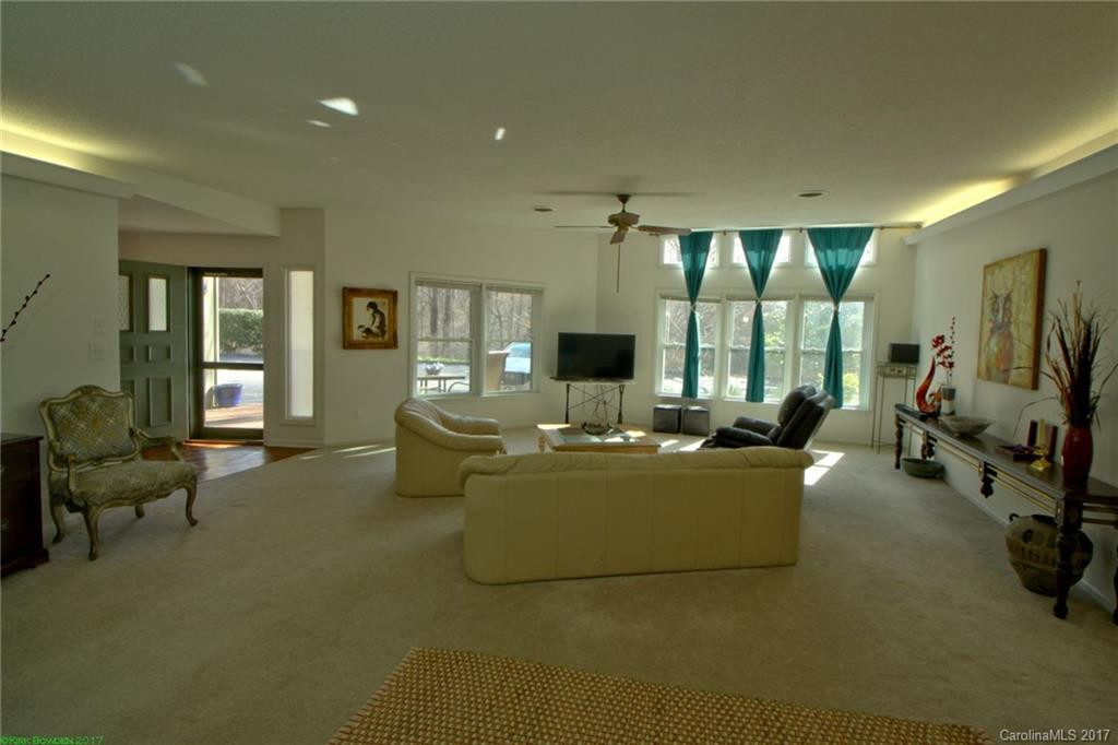 251 Carolina Drive #C09 - Photo 3