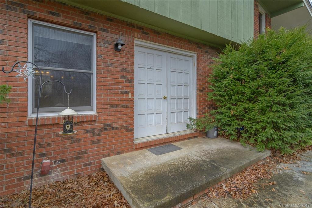 608 Emmas Grove Road - Photo 2