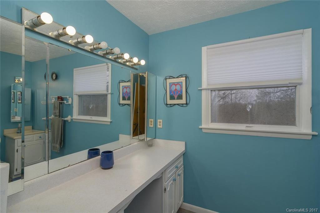 608 Emmas Grove Road - Photo 12