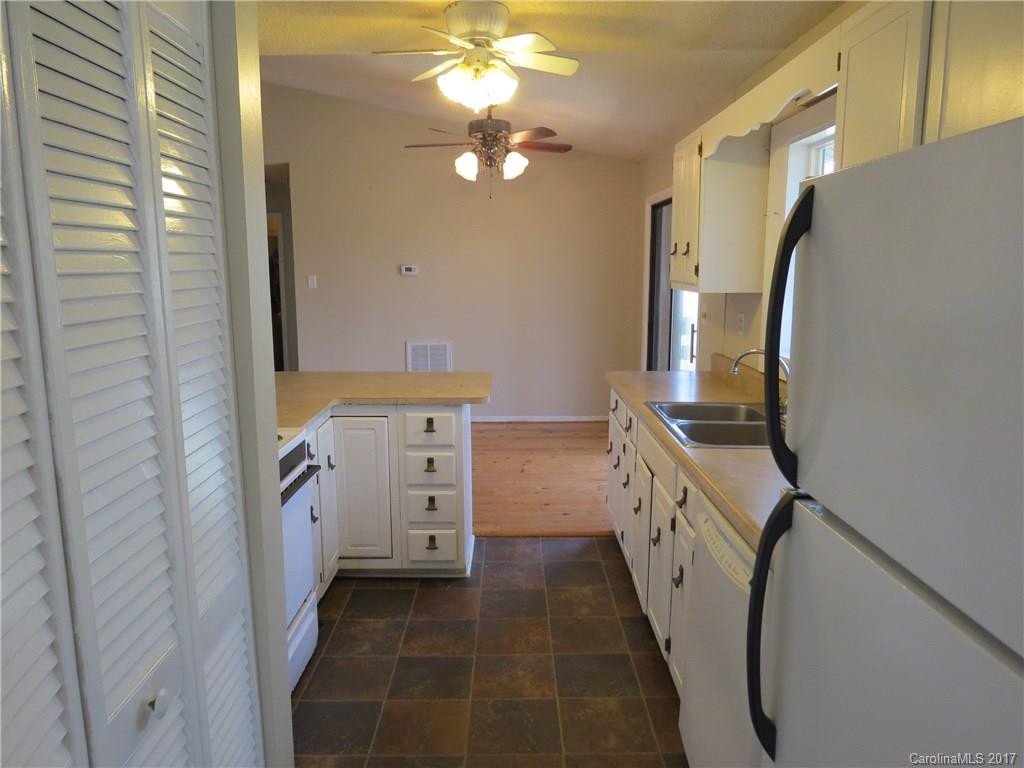 645 Three Mile Knob Road - Photo 8