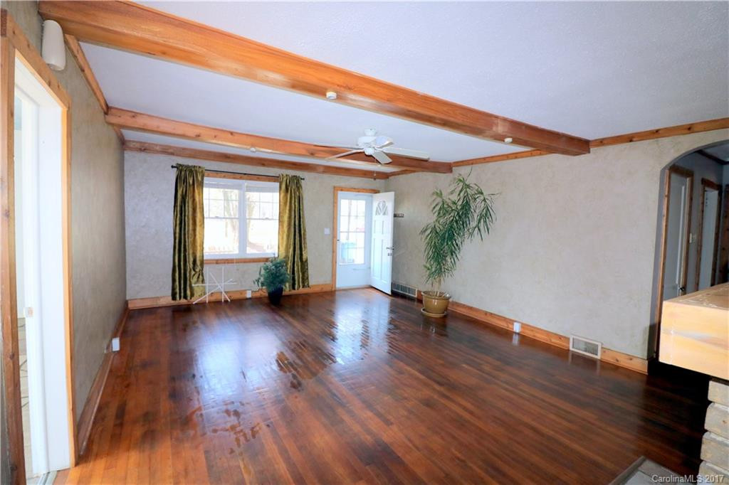 101 Ewart Drive - Photo 8