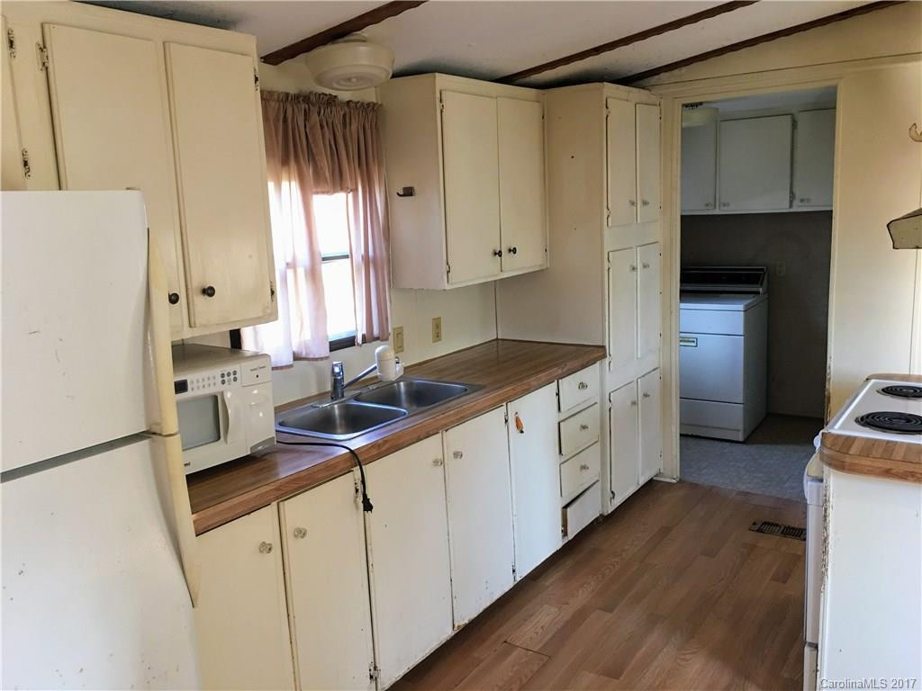4 Shelby Road - Photo 4