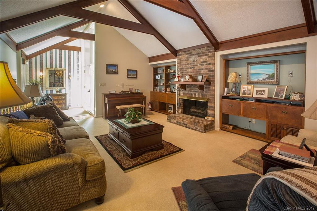 165 Maple Street - Photo 2