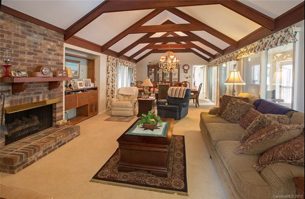 165 Maple Street - Photo 3