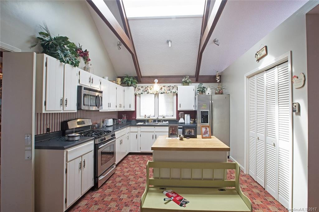 165 Maple Street - Photo 4