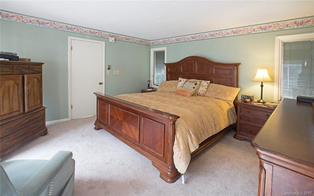 165 Maple Street - Photo 10