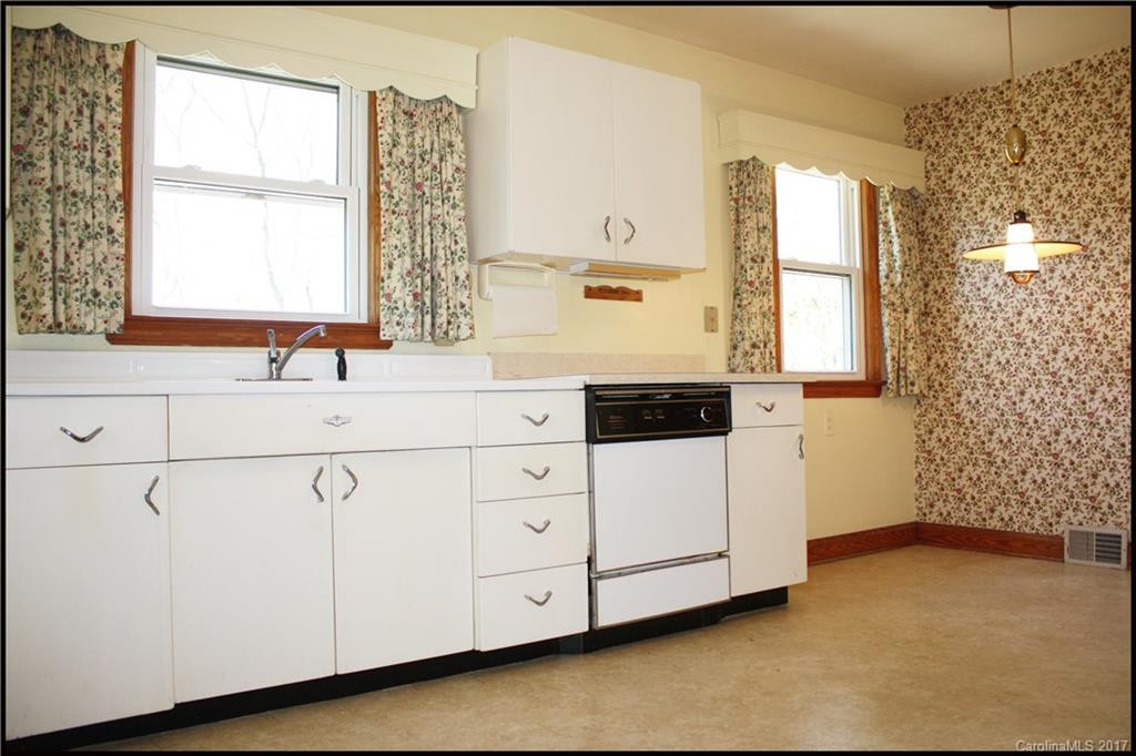 225 School Road - Photo 5
