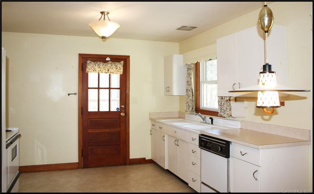 225 School Road - Photo 7