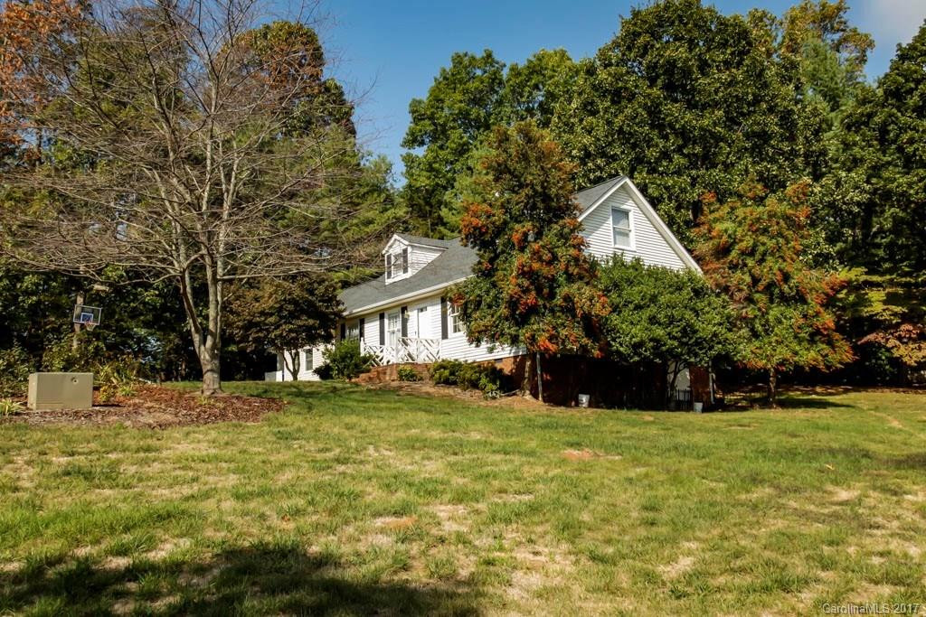 284 Country Woods Drive - Photo 2