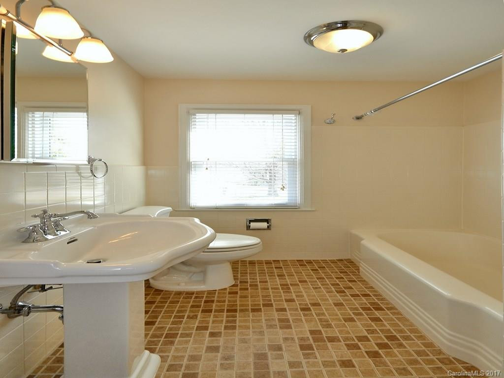 445 Lakeshore Drive - Photo 12