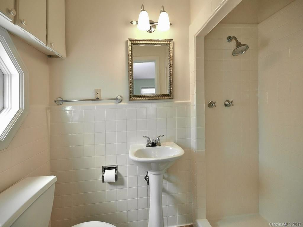 445 Lakeshore Drive - Photo 18